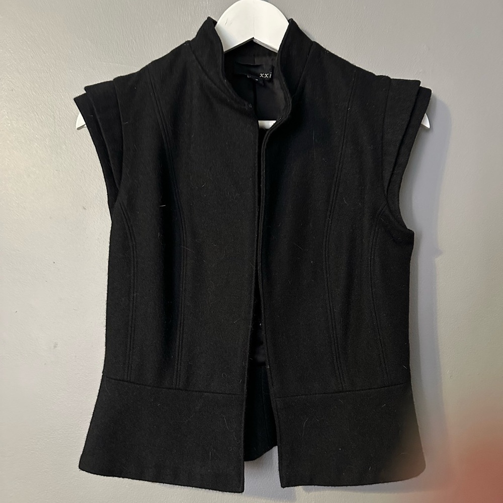Wool Black Vest with Shoulder detail
